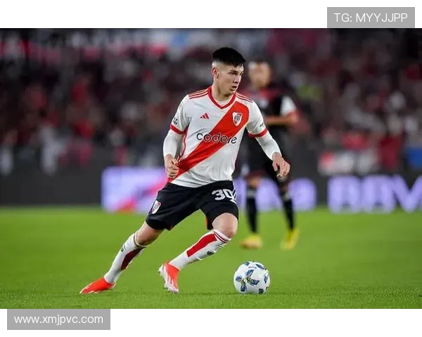 龙赛罗：马斯坦托诺迅速赢得阿隆索青睐或将取代首发位置